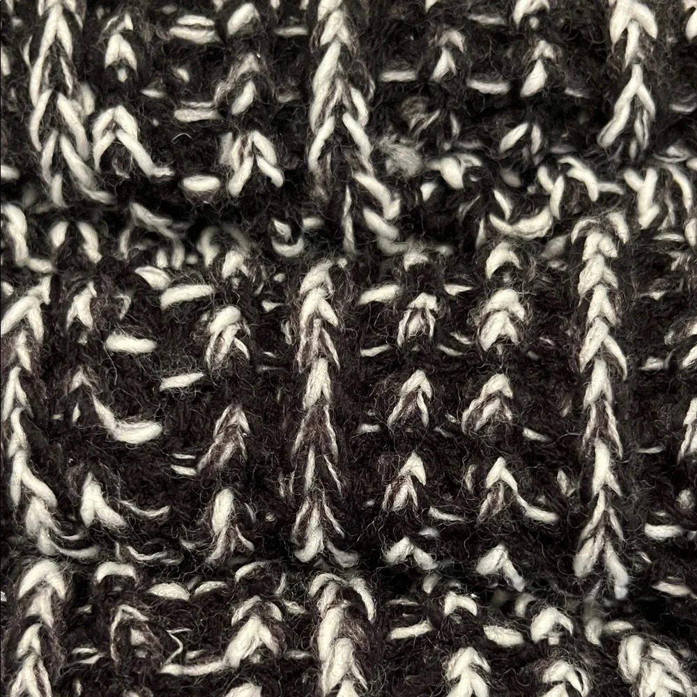 Steve Madden chic knit